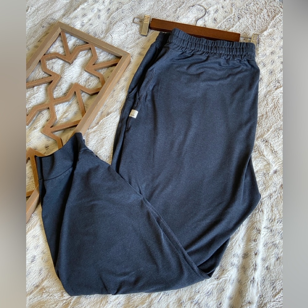 Vuori Women’s Midnight Heather Performance Jogger XXL